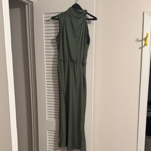 Elegant Green Sleeveless Dress